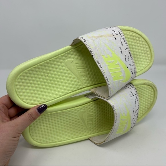 Nike Benassi Just Do It Highlighter Yellow & White Comfort Slide Sandal Size 10 - Picture 9 of 10